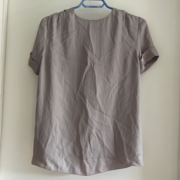 Aritzia Wilfred light top - Picture 7 of 8